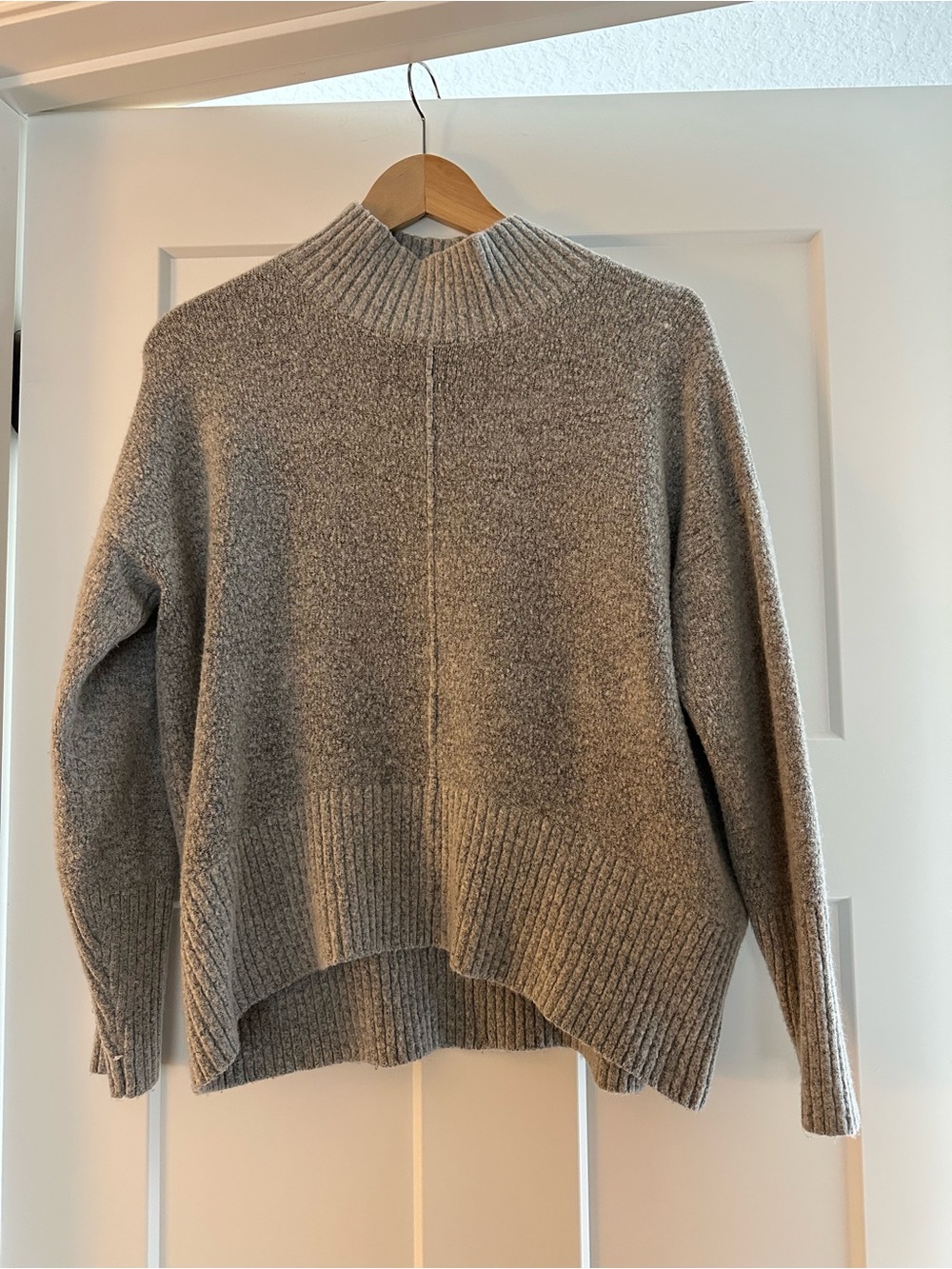 Romeo & Juliet Couture Heather Gray Mock Neck Sweater
